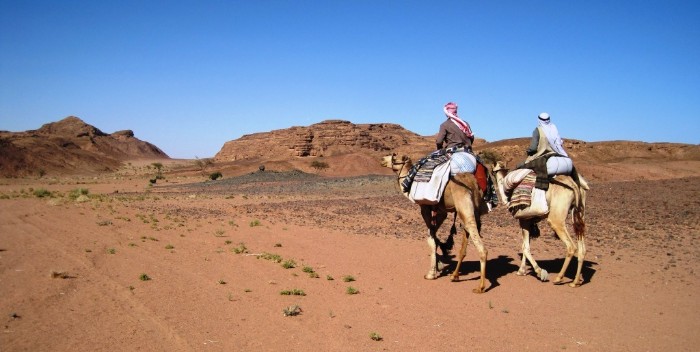 Beduinen in der Wüste